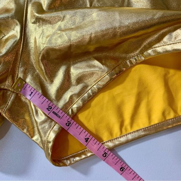 NWT Poshdivah Metallic Gold Shorts 6-8 - Picture 12 of 13